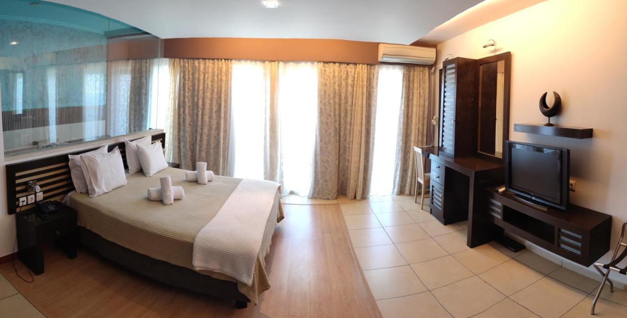 Plaza Hotel Masouri Exterior foto