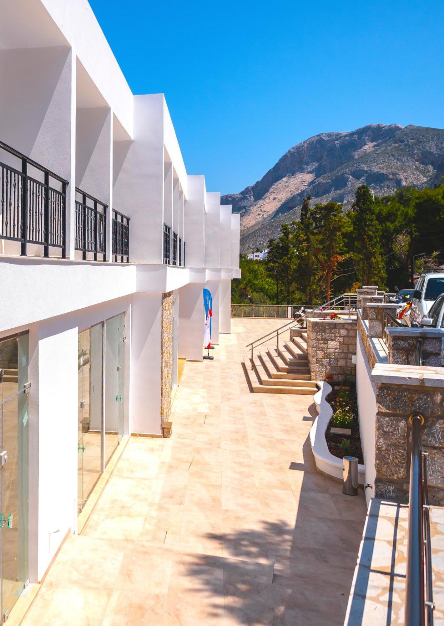 Plaza Hotel Masouri Exterior foto