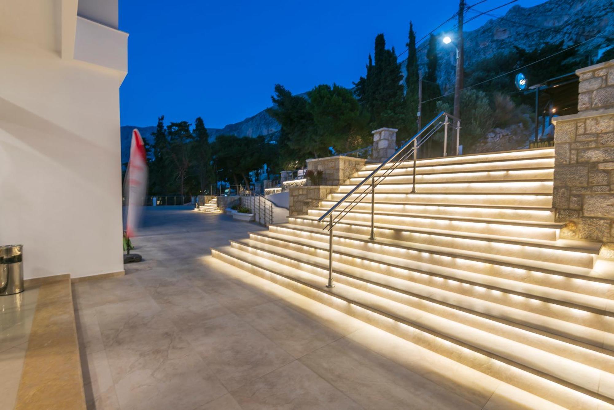 Plaza Hotel Masouri Exterior foto