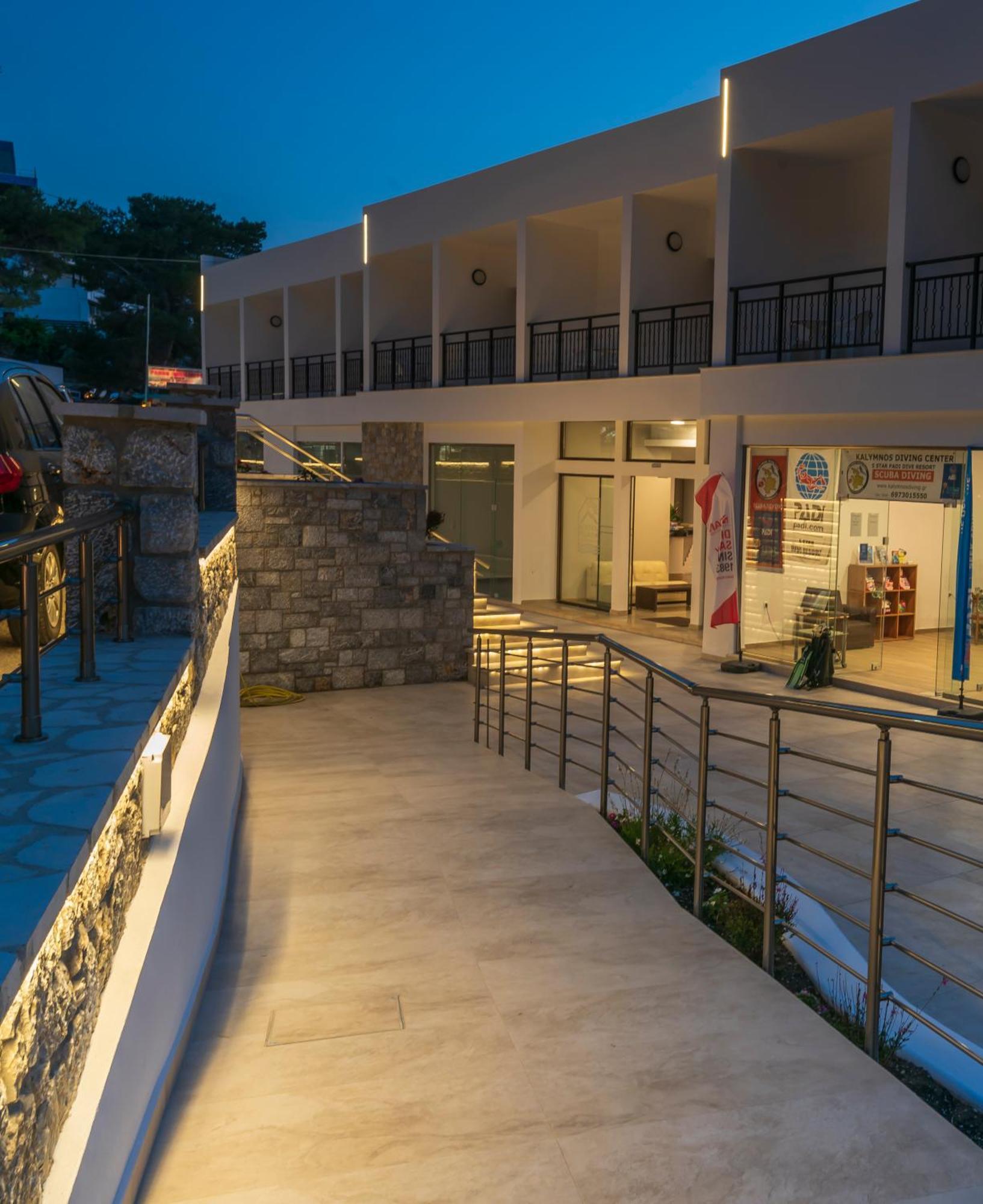 Plaza Hotel Masouri Exterior foto