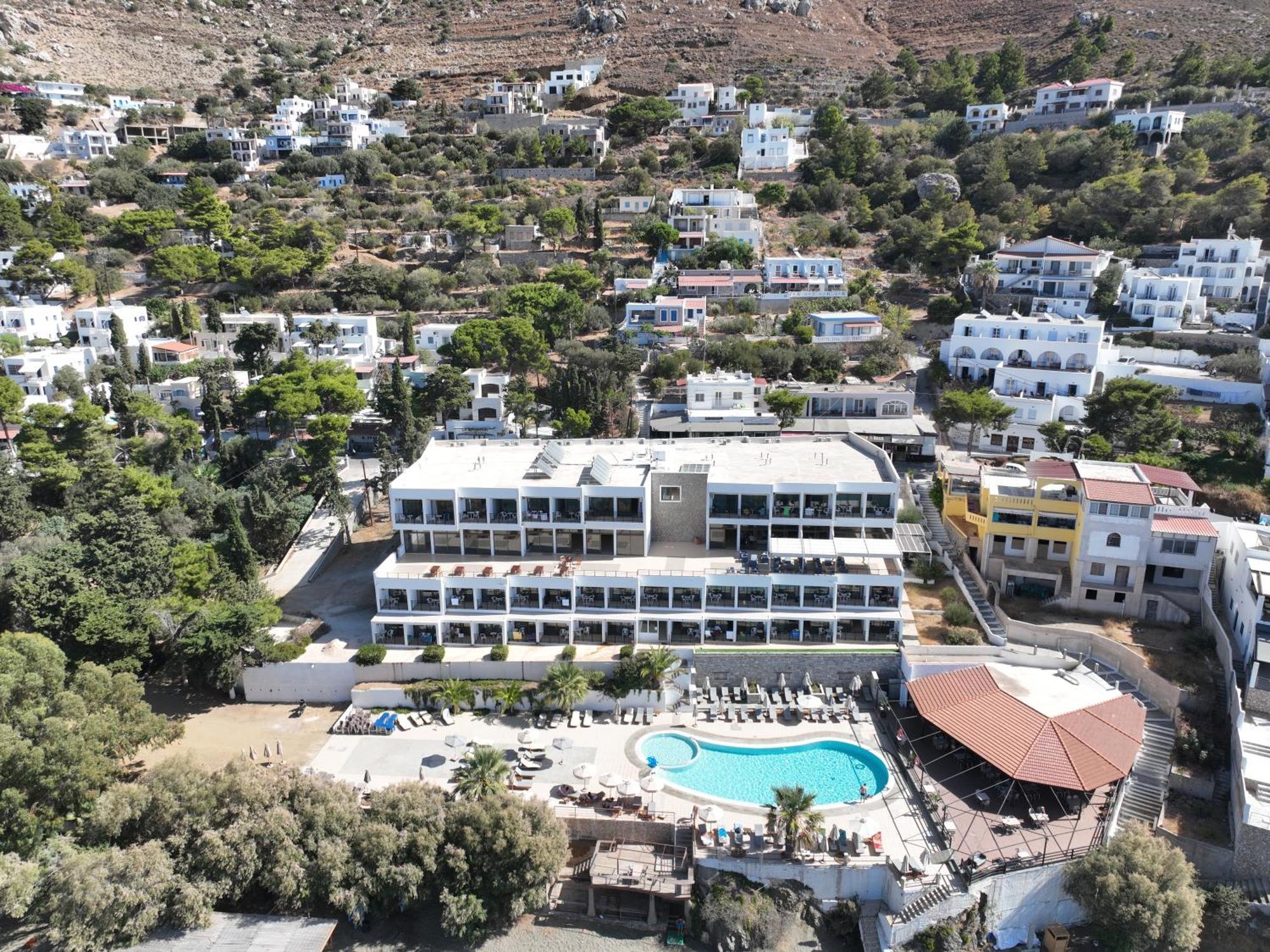 Plaza Hotel Masouri Exterior foto