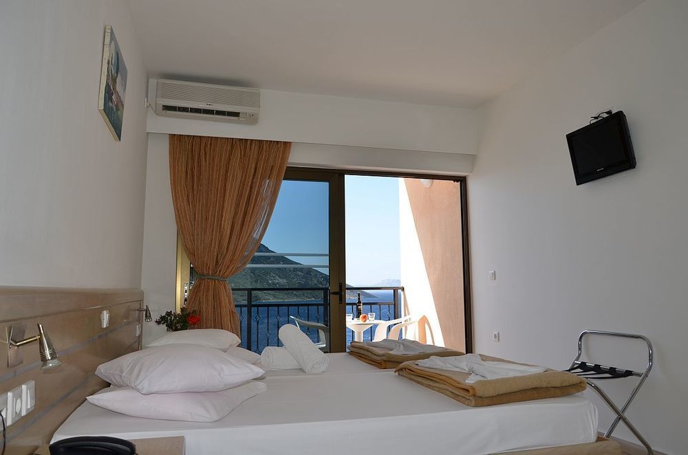 Plaza Hotel Masouri Exterior foto